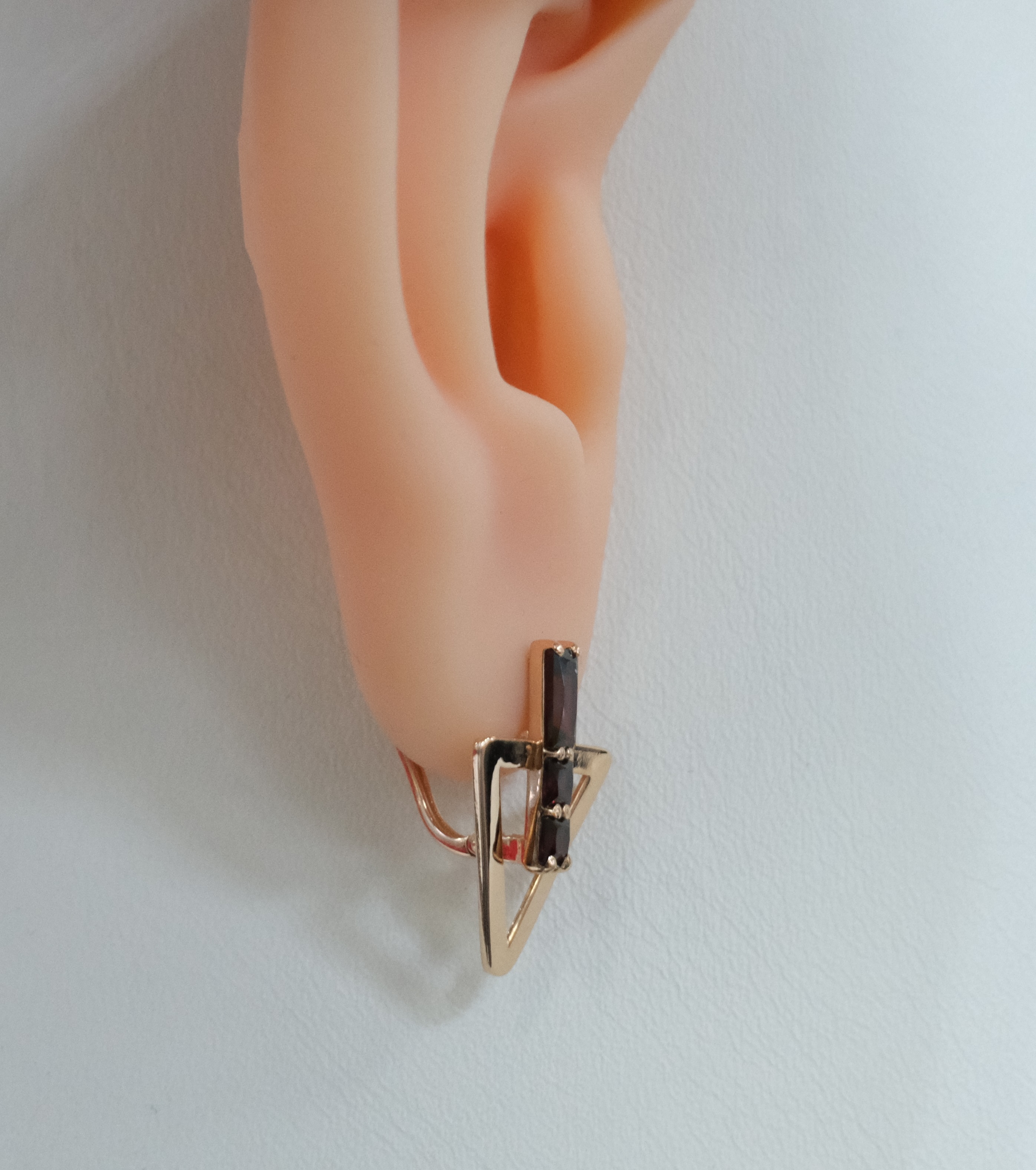 Серебряные серьги с гранатами
